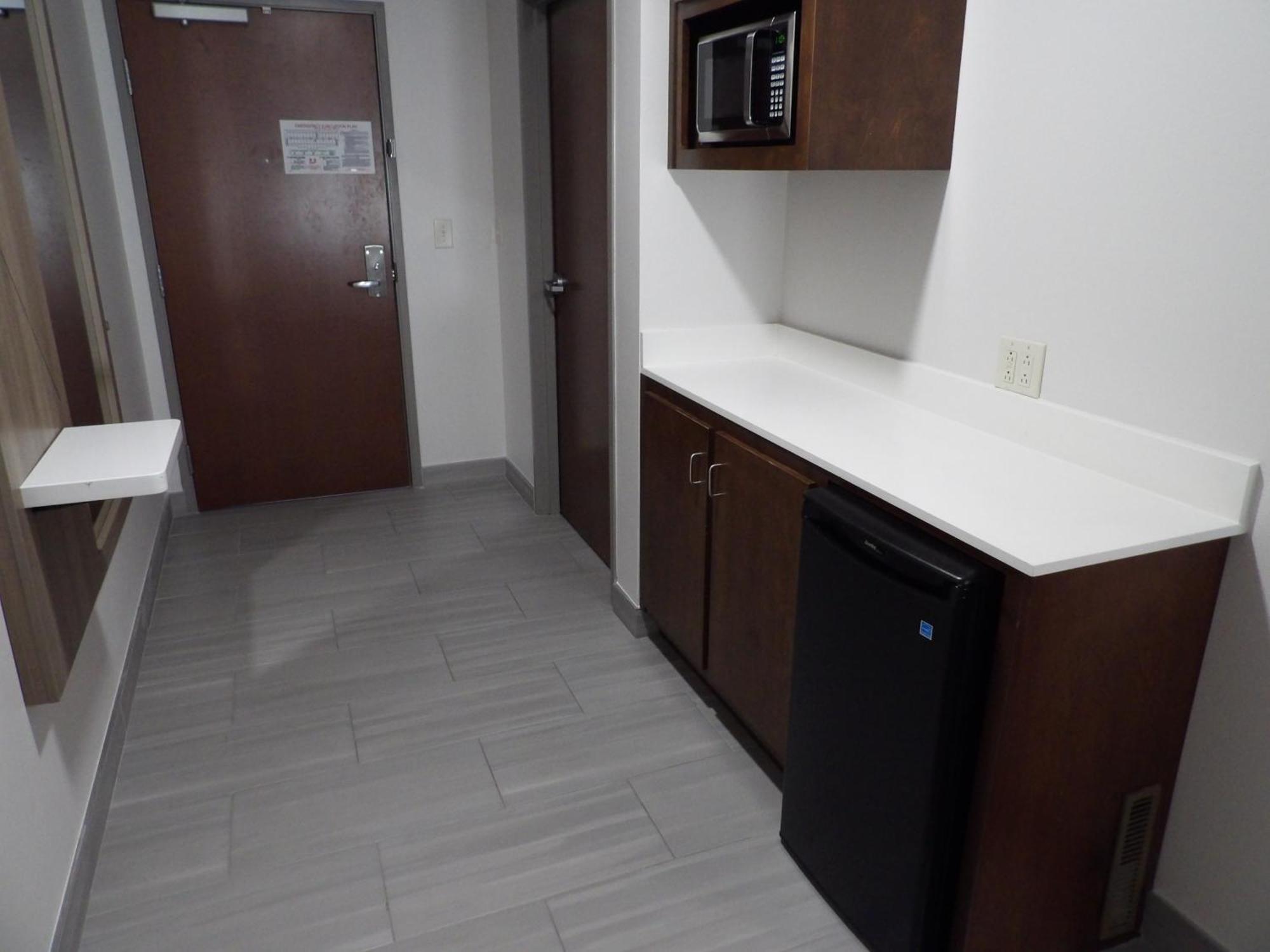 Holiday Inn Express & Suites - Huntsville Airport By Ihg Madison Bagian luar foto