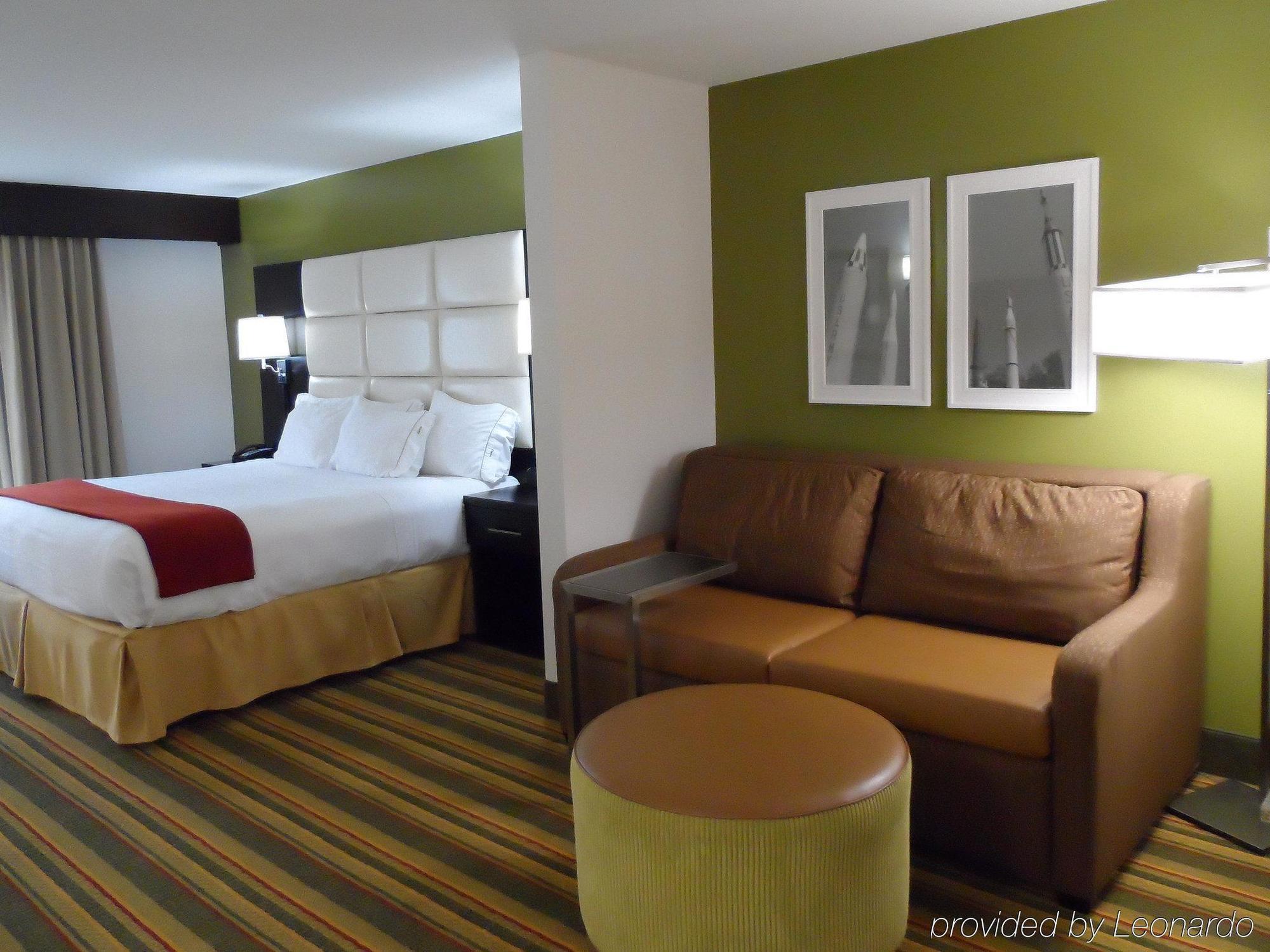 Holiday Inn Express & Suites - Huntsville Airport By Ihg Madison Bagian luar foto